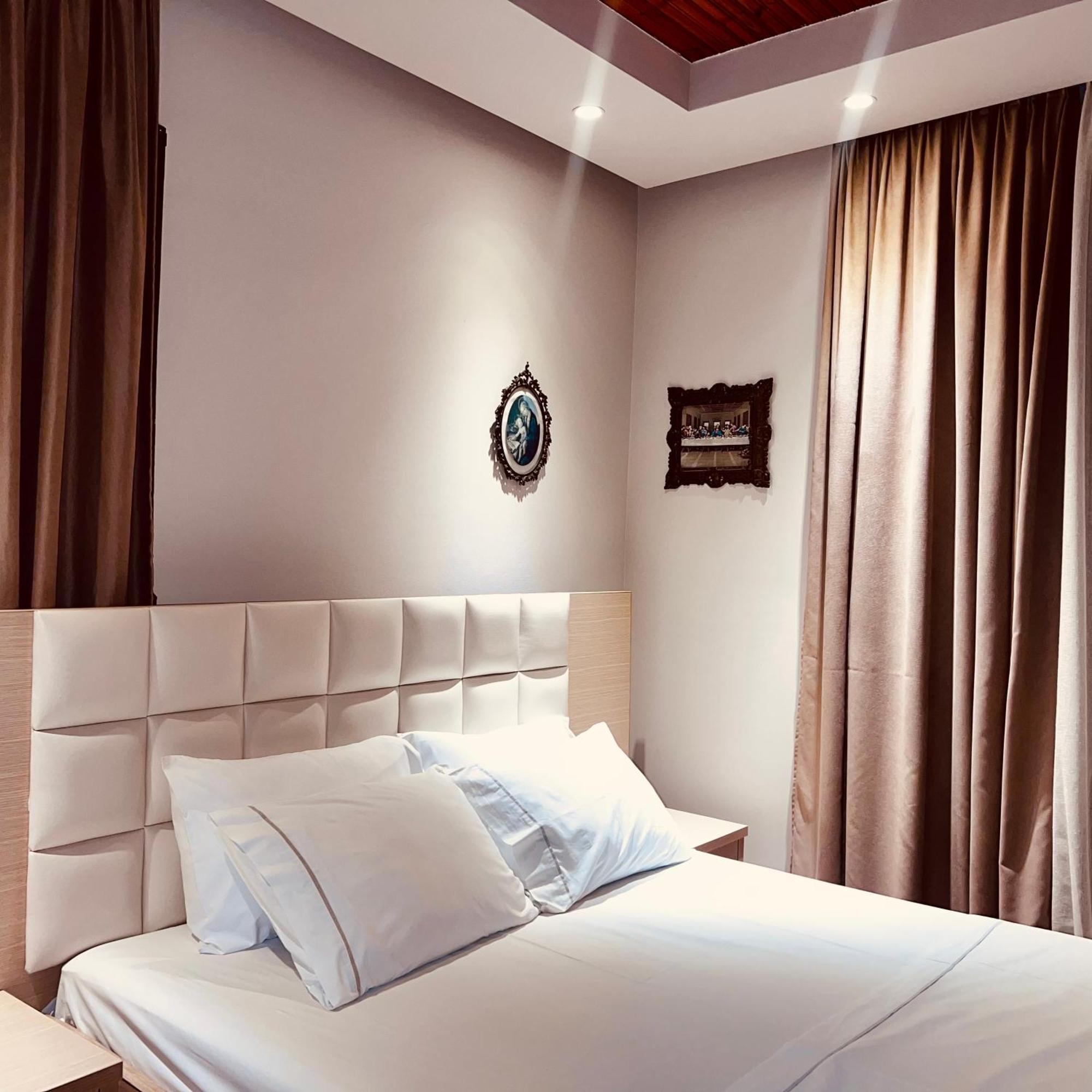 Hotel Lungomare Vlorë 외부 사진