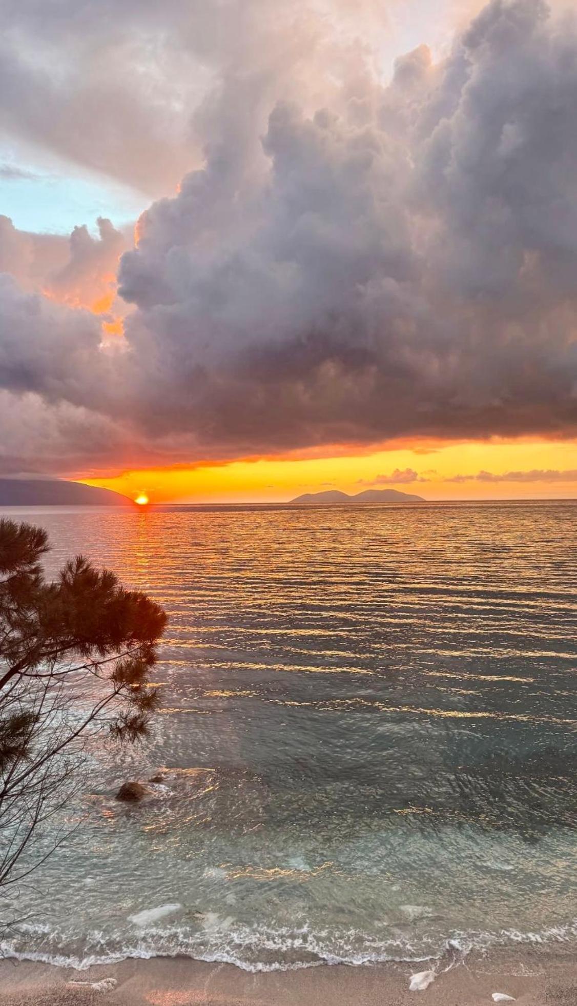 Hotel Lungomare Vlorë 외부 사진